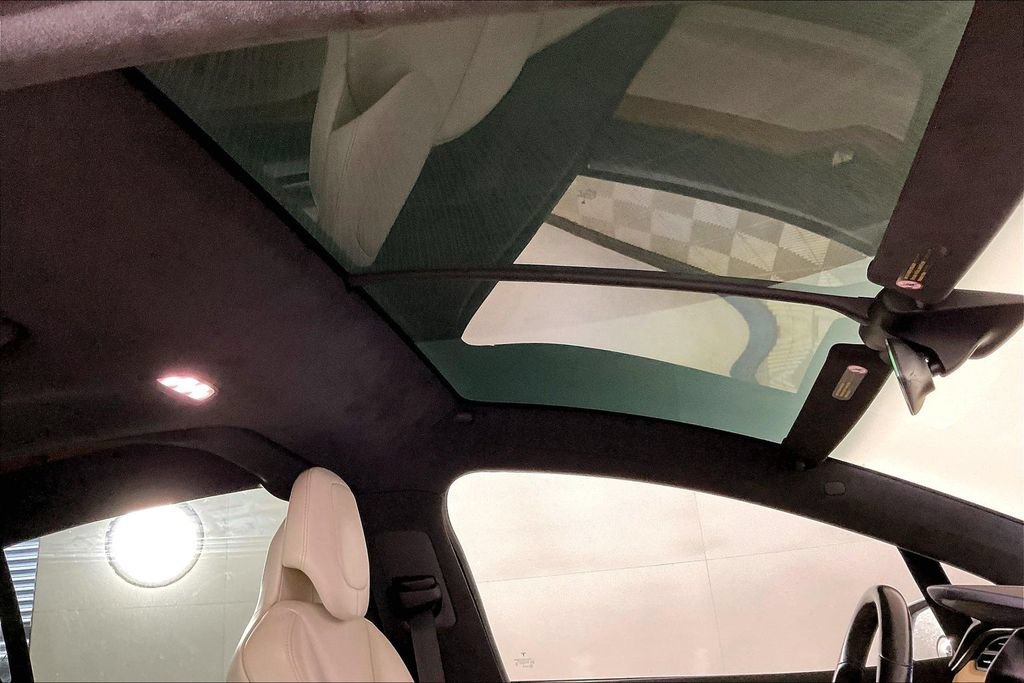 Used 2019 Tesla Model X 75D AWD/4WD image 28