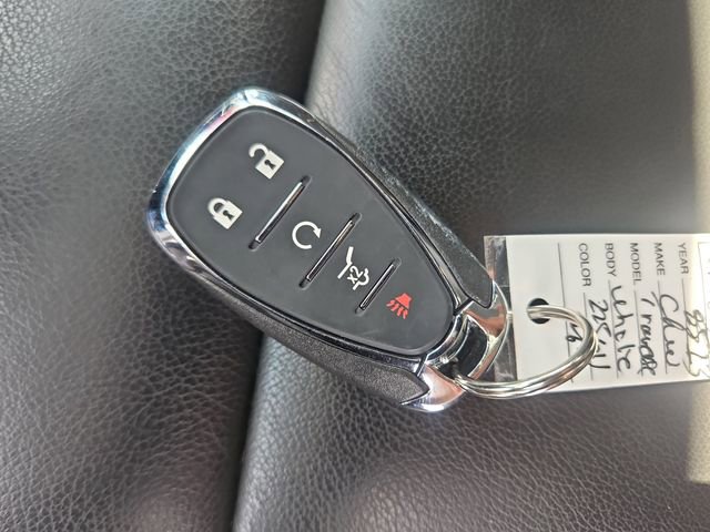 Used 2023 Chevrolet Traverse LT image 29