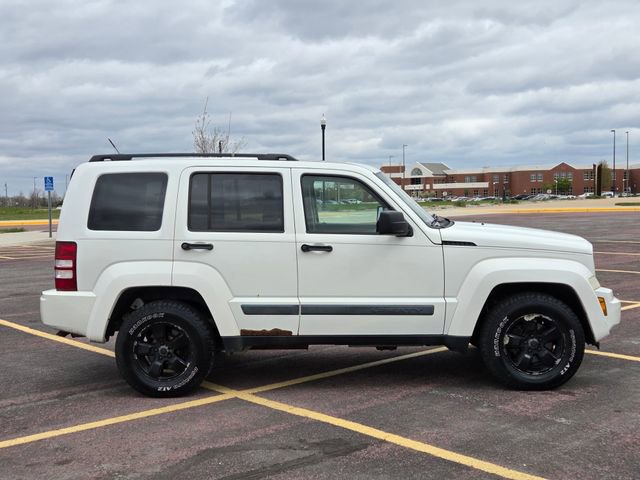 Used 2008 Jeep Liberty Sport w/ Popular Equipment Group AWD/4WD image 2