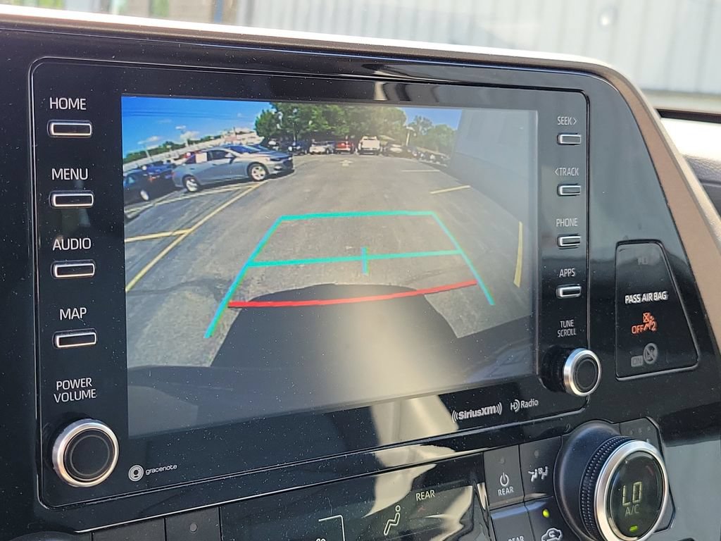 Used 2020 Toyota Highlander XLE AWD/4WD image 33