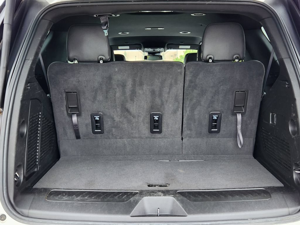 Used 2024 GMC Yukon SLT AWD/4WD image 16