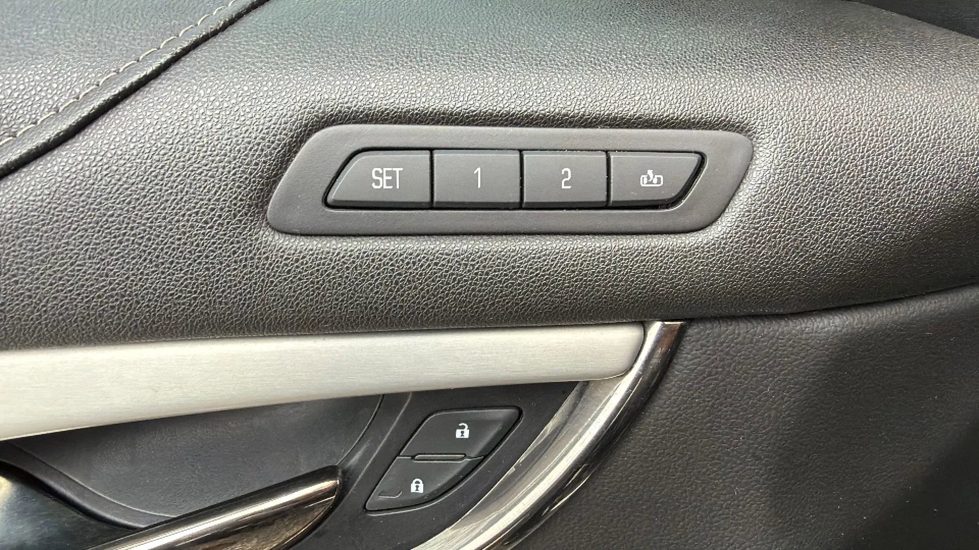 Used 2016 Cadillac ATS Luxury w/ Sun And Sound Package image 17