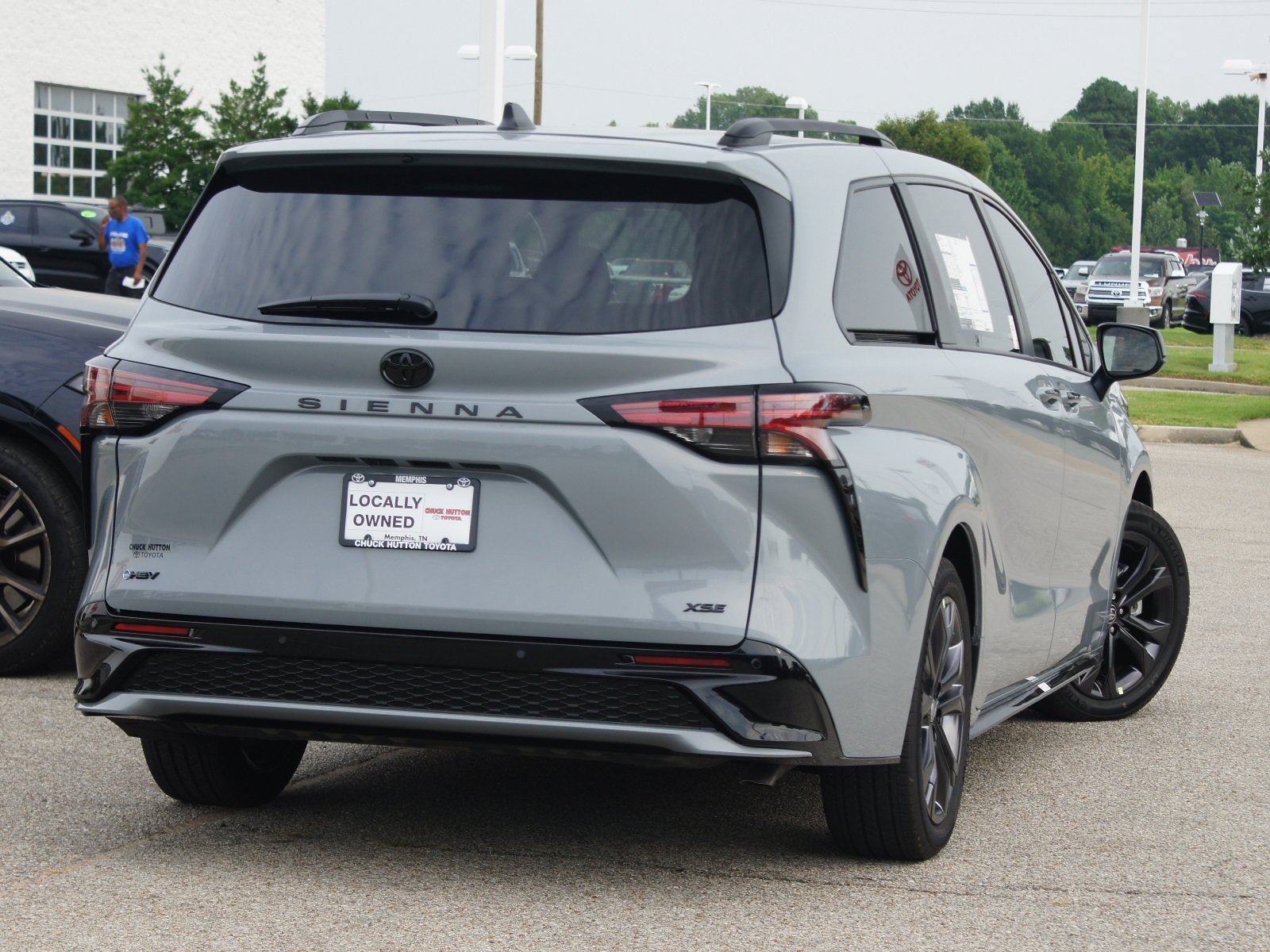 Used 2026 Toyota Sienna XSE FWD image 24