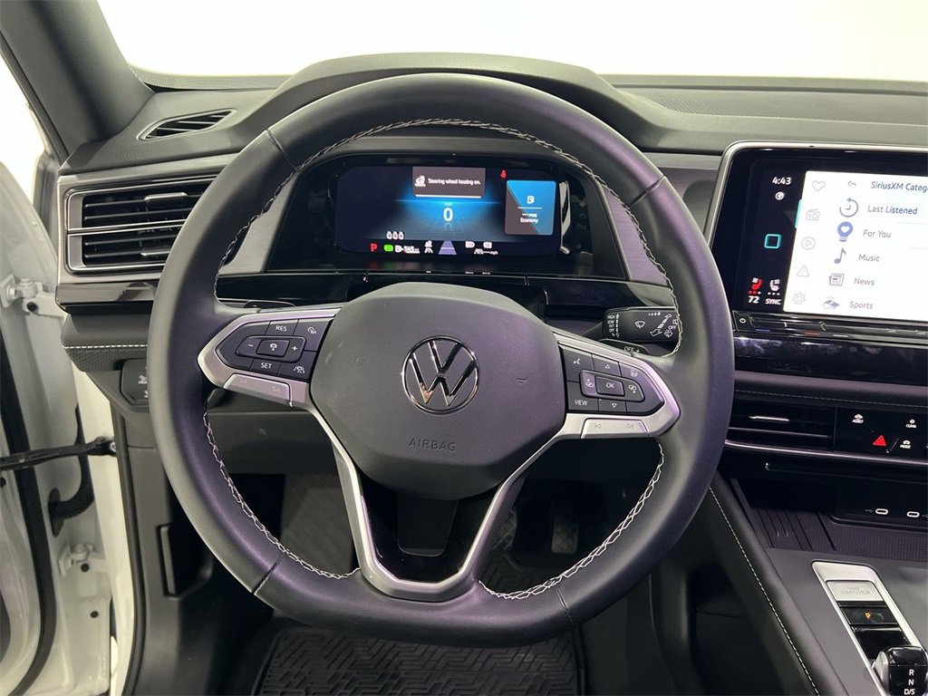 Used 2025 Volkswagen Atlas Cross Sport SE image 11