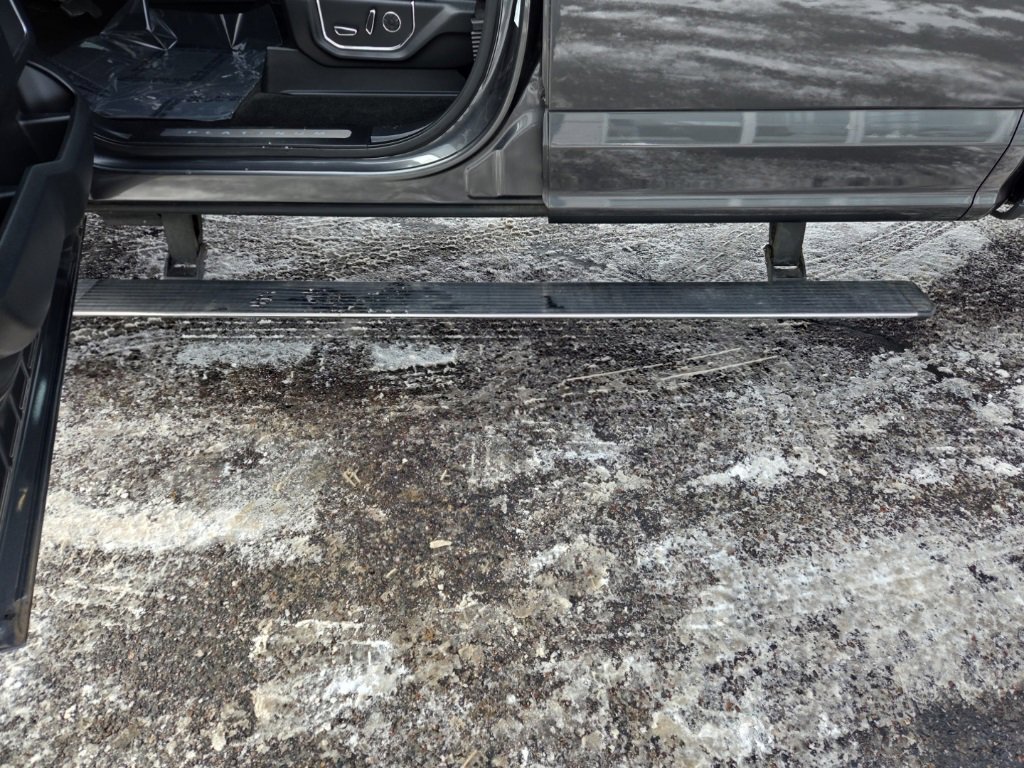 Used 2017 Ford F350 Platinum w/ Platinum Ultimate Package image 28