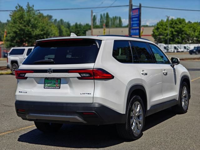 Used 2024 Toyota Grand Highlander AWD Hybrid image 10