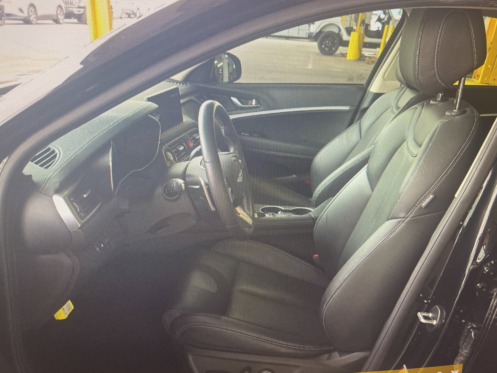 Certified 2023 Genesis G70 2.0T image 6