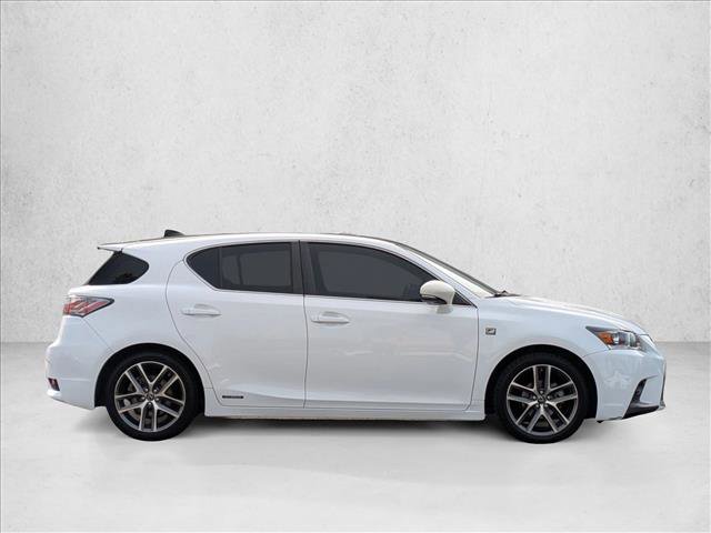 Used 2017 Lexus CT 200h image 4