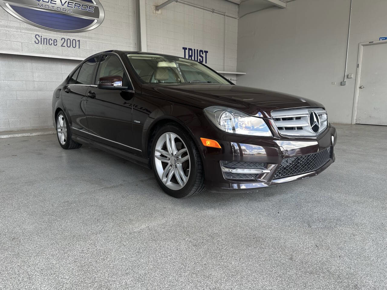 Used 2012 Mercedes-Benz C 250 C 250 Sport 4dr Sedan image 4