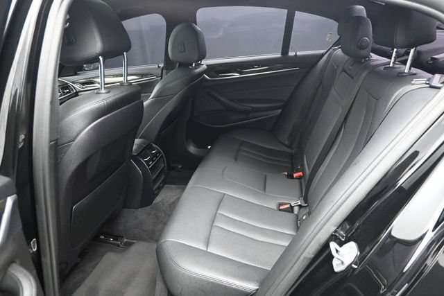 Used 2019 BMW 530e w/ Convenience Package RWD image 8