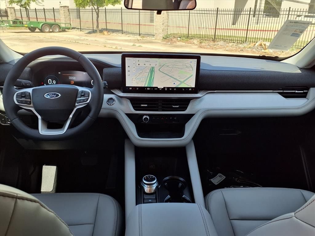 New 2026 Ford Explorer Active w/ Active Comfort Package RWD image 7