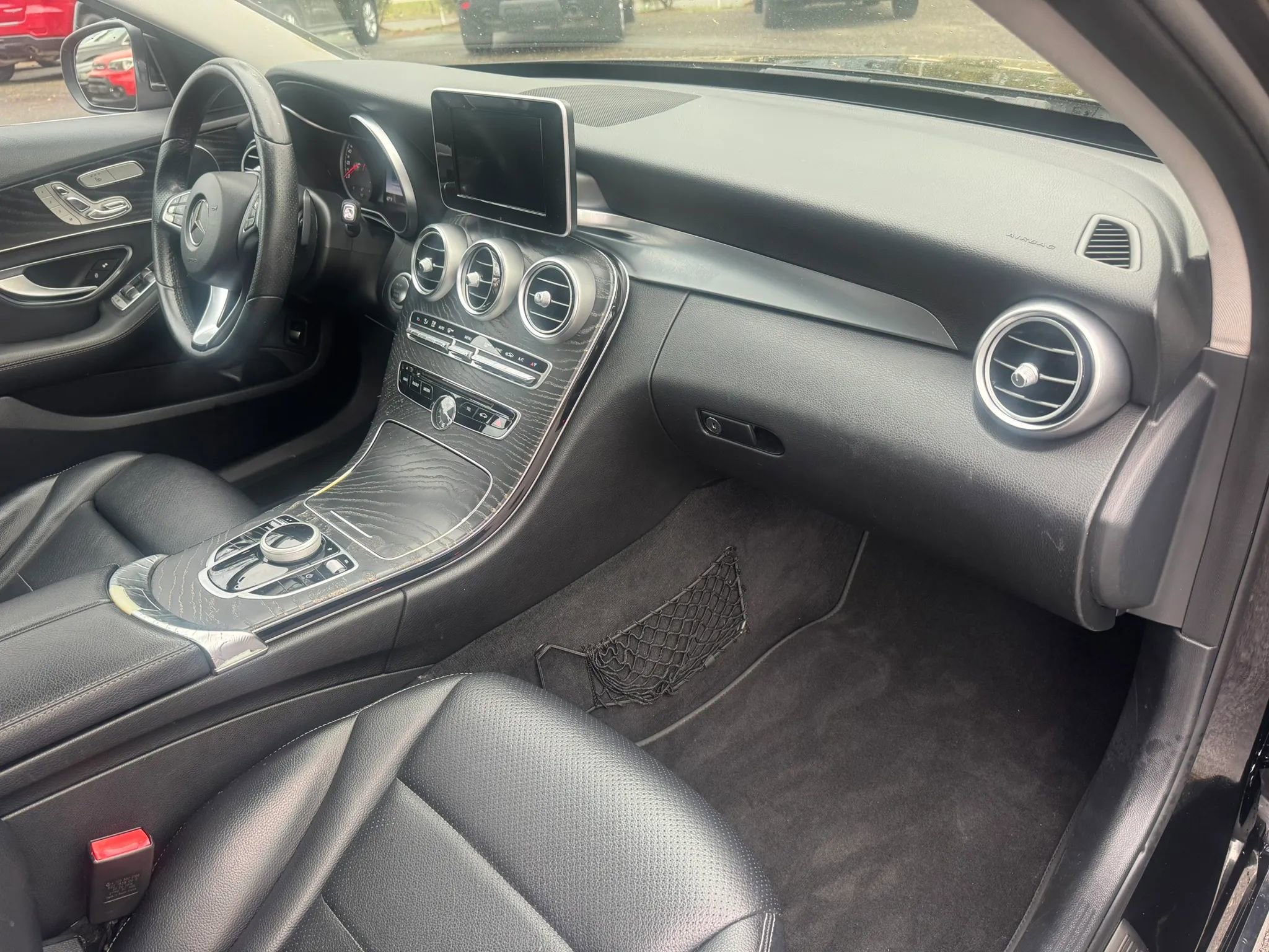 Used 2017 Mercedes-Benz C 300 Sedan image 25