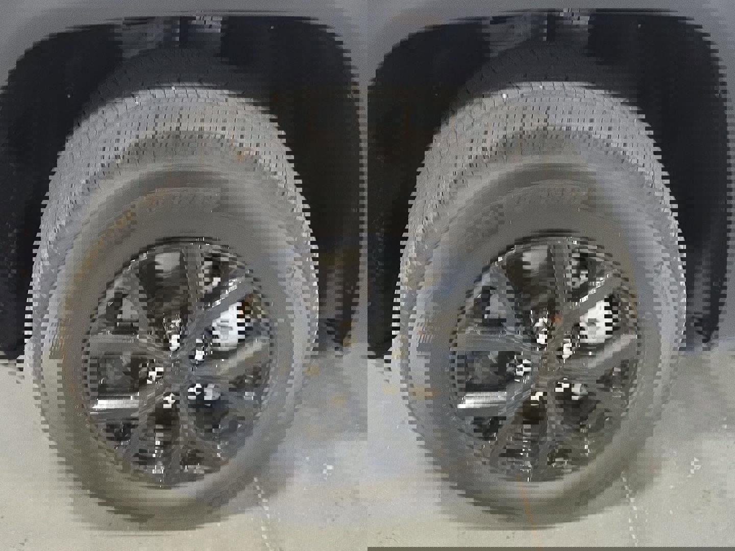 Used 2024 Jeep Grand Cherokee Altitude image 27