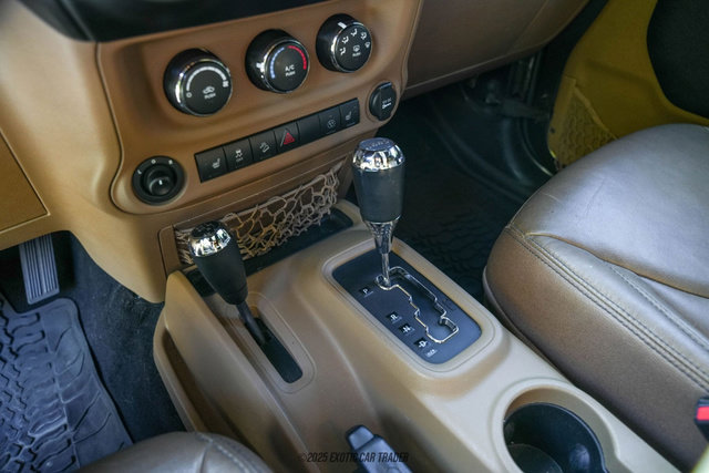 Used 2016 Jeep Wrangler Unlimited Rubicon w/ Connectivity Group image 41