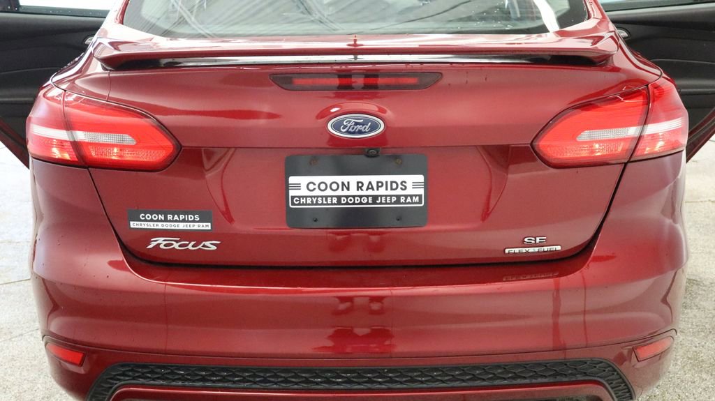 Used 2015 Ford Focus SE w/ SE Sport Package image 15