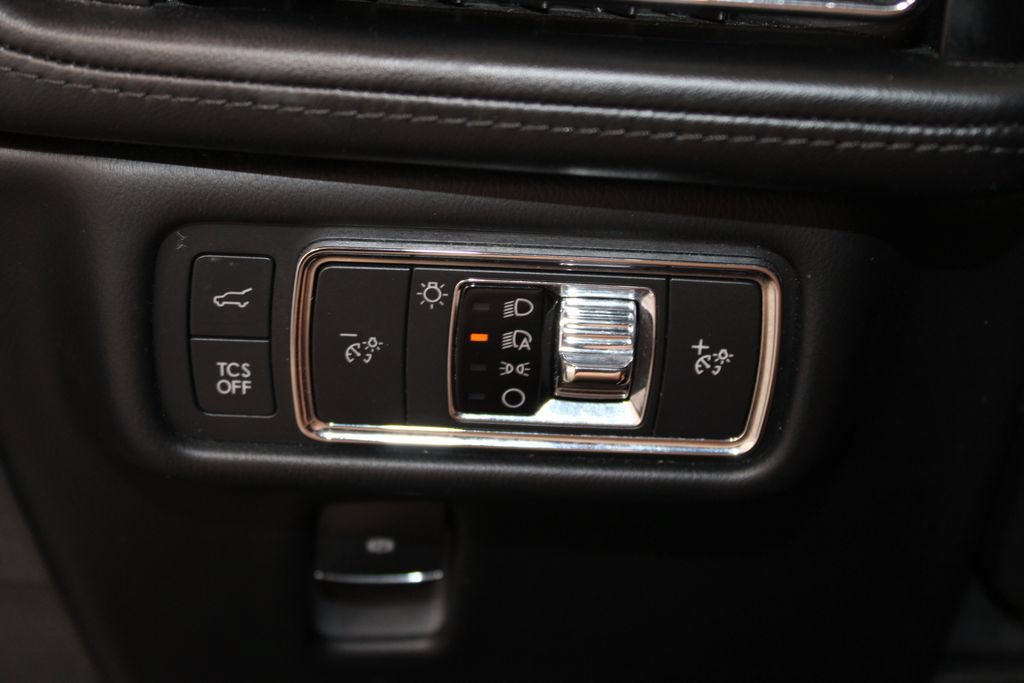 Used 2022 Lincoln Nautilus Reserve AWD/4WD image 42