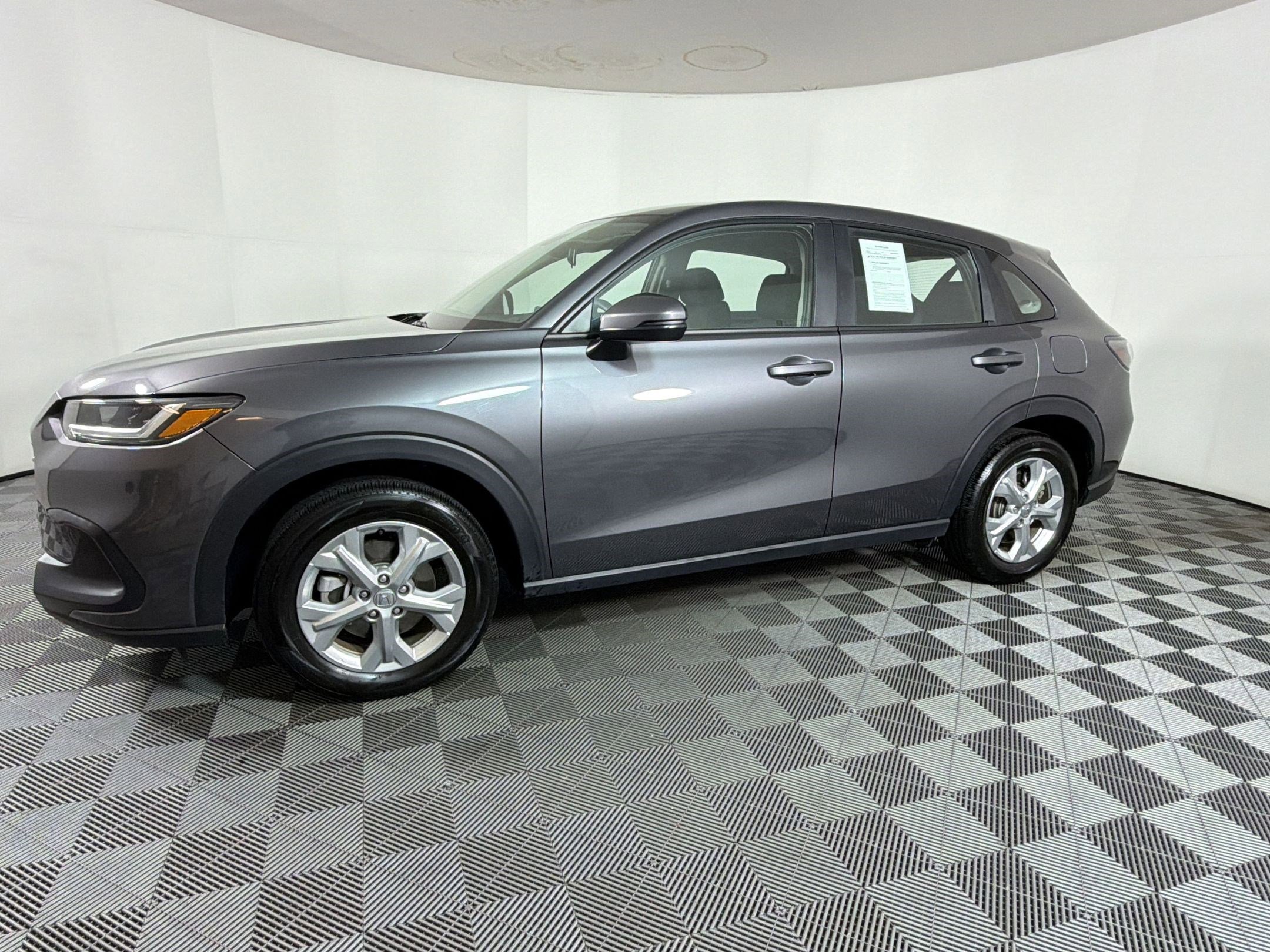 Used 2025 Honda HR-V LX image 18