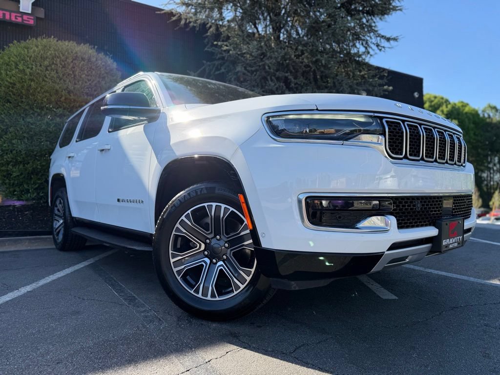 Used 2024 Jeep Wagoneer Series II w/ Flexible Seating Group AWD/4WD image 8