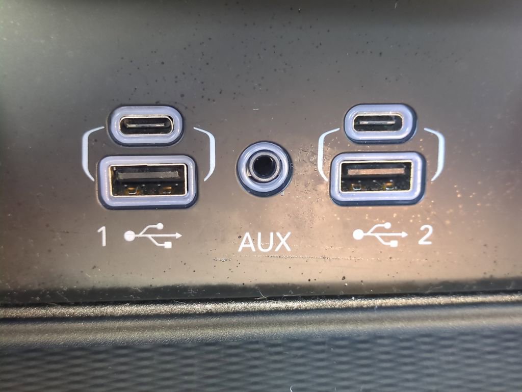 Used 2023 Jeep Grand Cherokee Altitude image 23