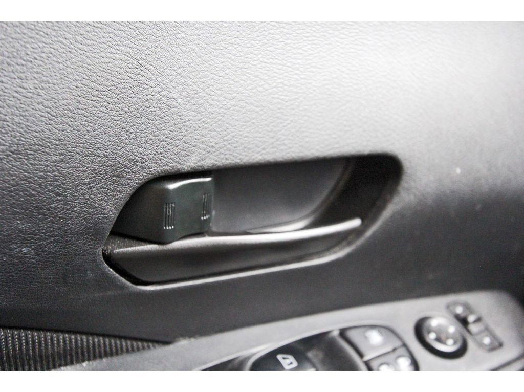 Used 2024 Nissan Kicks S image 16