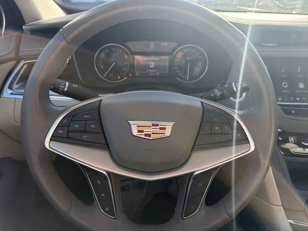 Used 2022 Cadillac XT5 Premium Luxury image 14