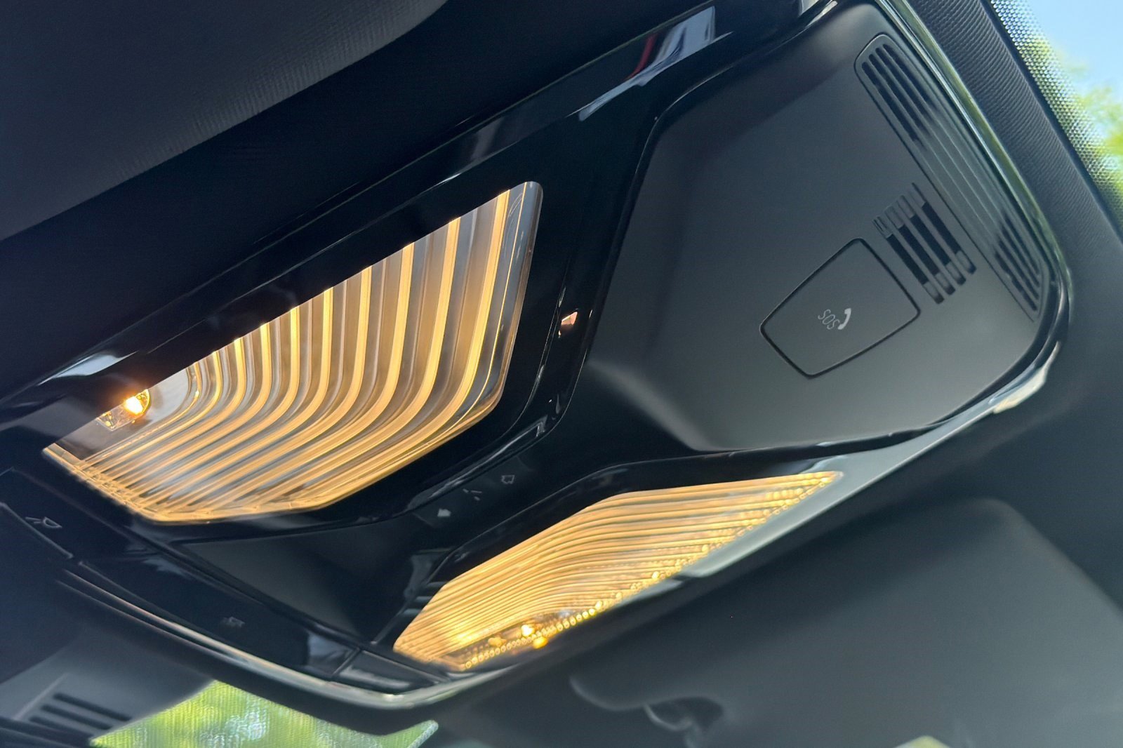 Certified 2025 BMW 330i Sedan image 22