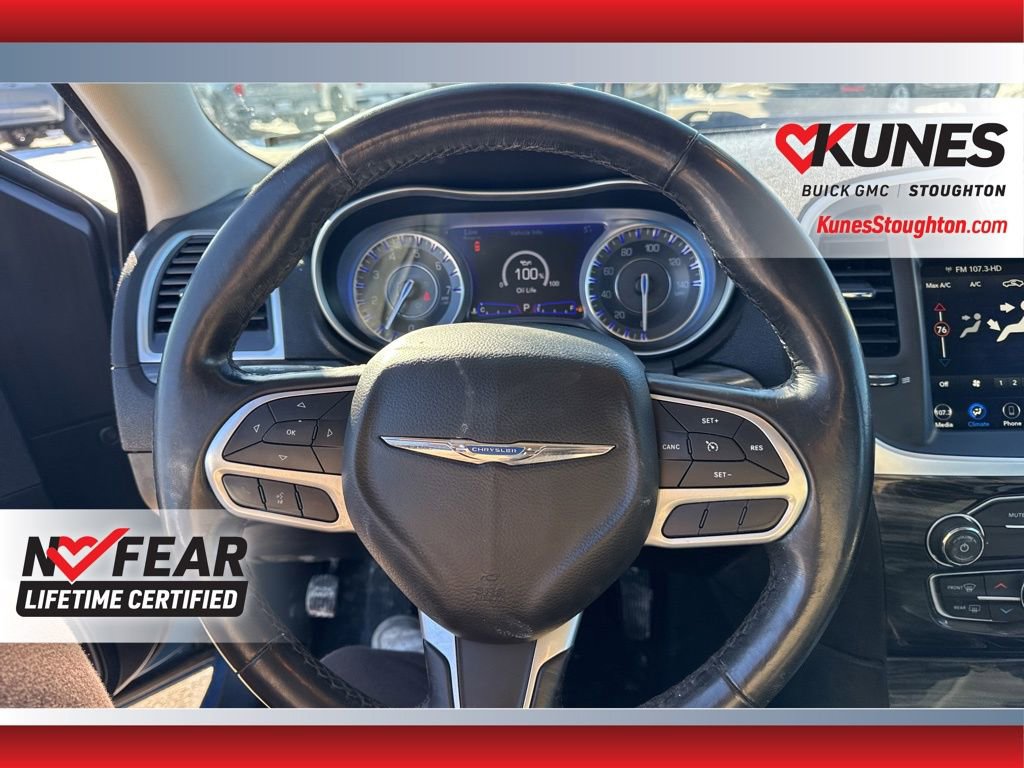 Used 2022 Chrysler 300 Touring image 23