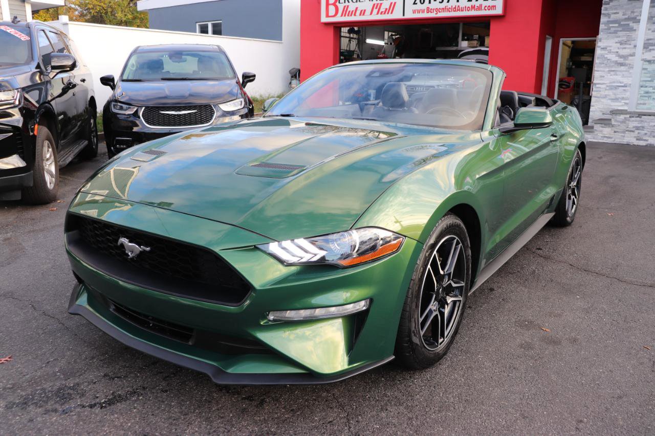 Used 2023 Ford Mustang Premium image 2