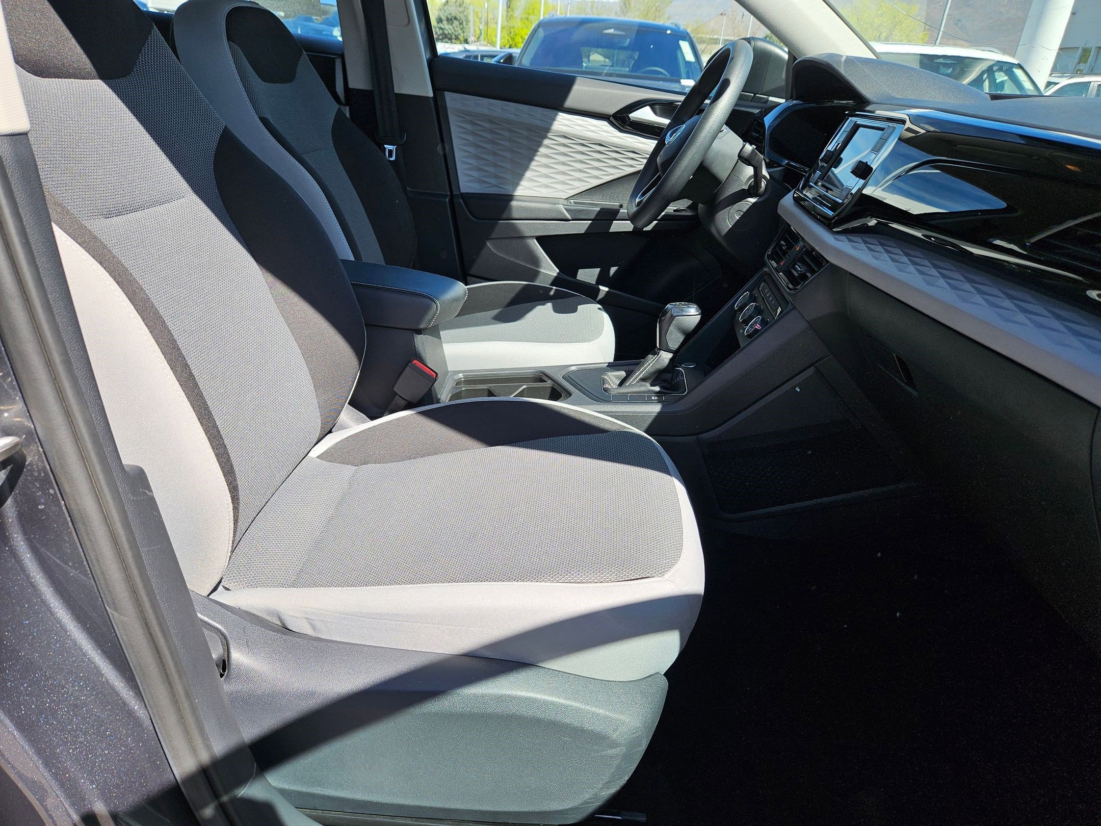 Used 2022 Volkswagen Taos S image 33