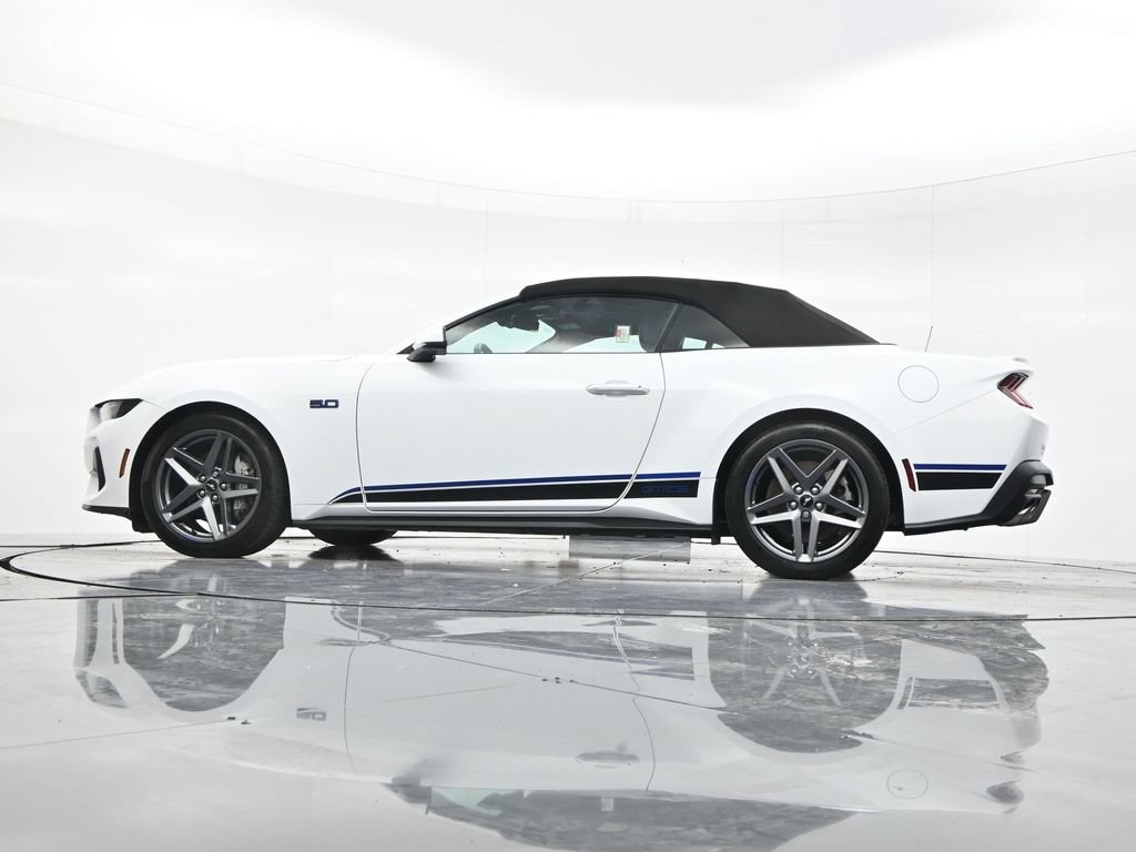Used 2025 Ford Mustang GT Premium RWD image 44
