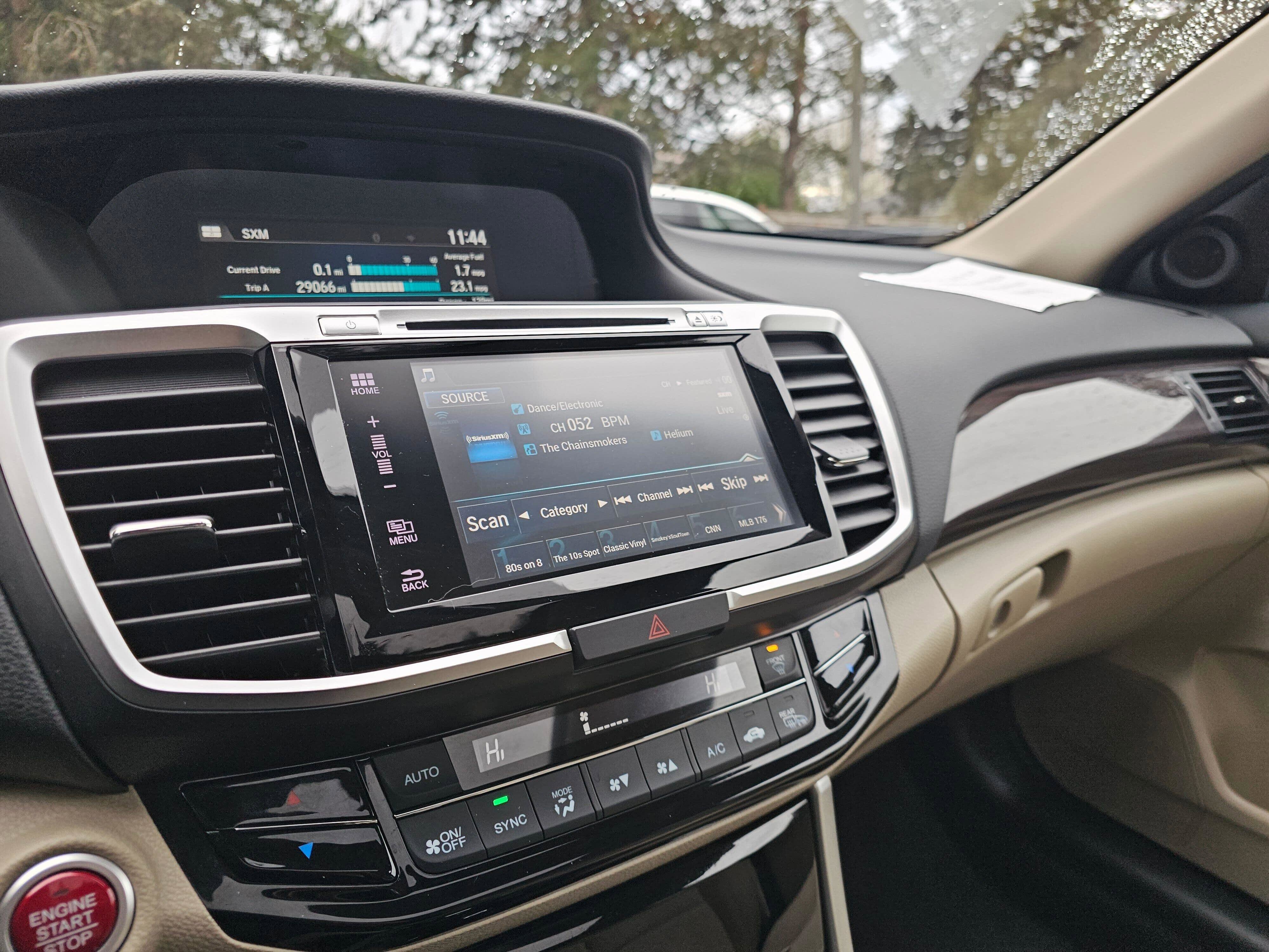 Used 2016 Honda Accord EX image 26