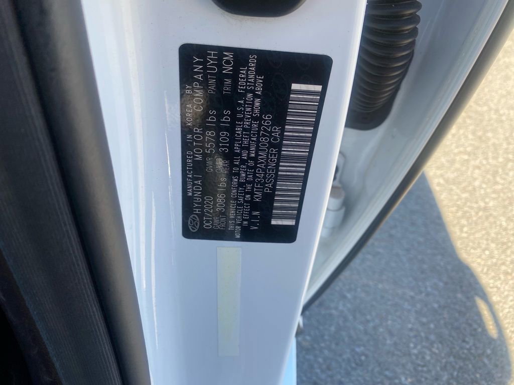 Used 2021 Genesis G90 3.3T Premium image 31