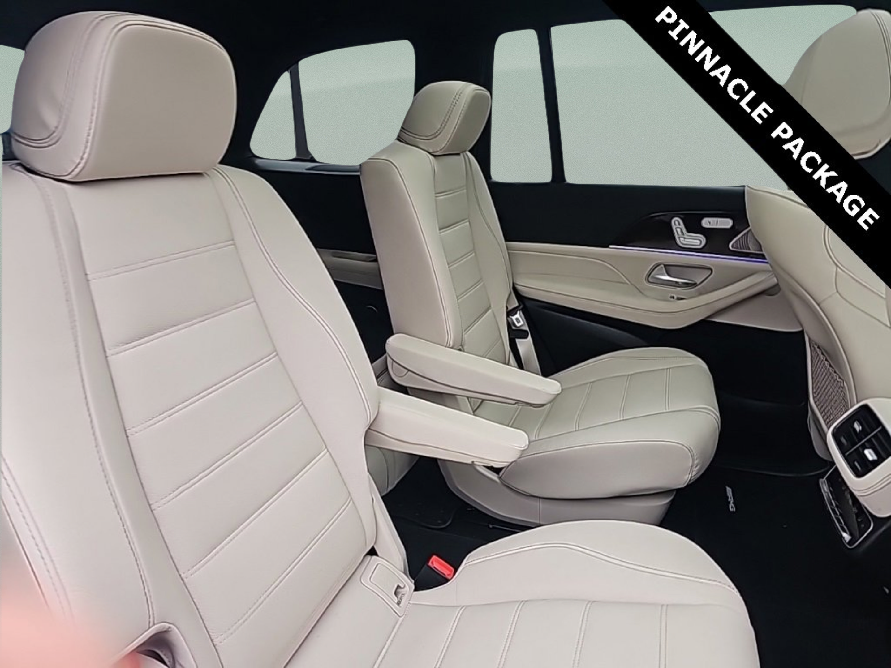 Used 2024 Mercedes-Benz GLS 450 4MATIC image 30