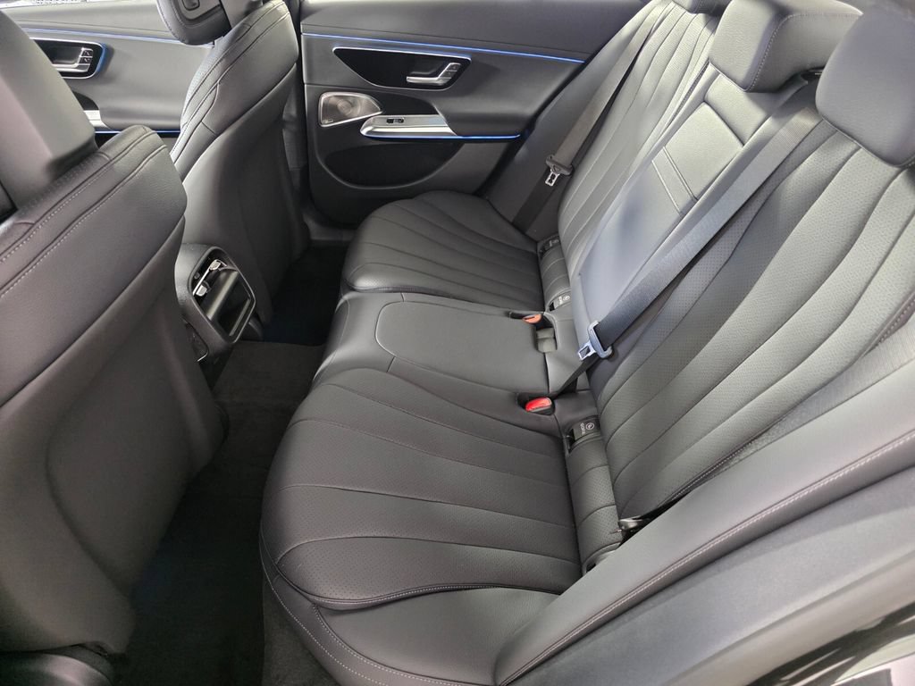 New 2027 Mercedes-Benz E 350 4MATIC Sedan image 11
