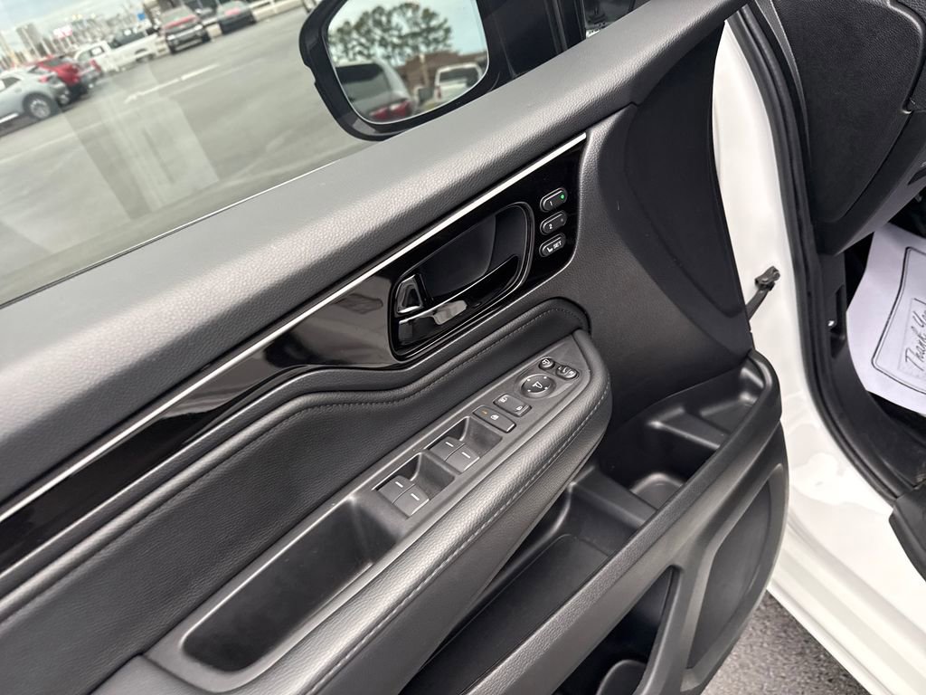 Used 2025 Honda Odyssey Elite image 14