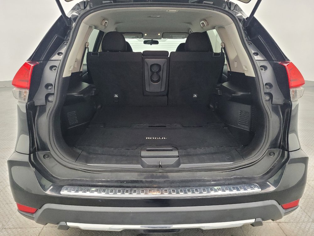 Used 2017 Nissan Rogue SV image 29