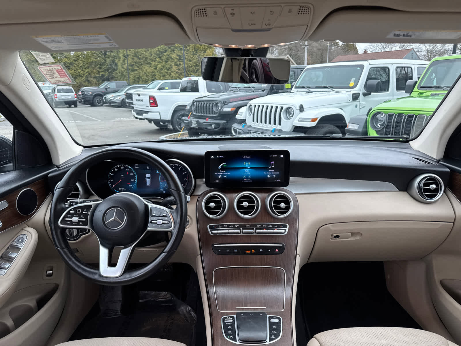Used 2021 Mercedes-Benz GLC 300 4MATIC image 30