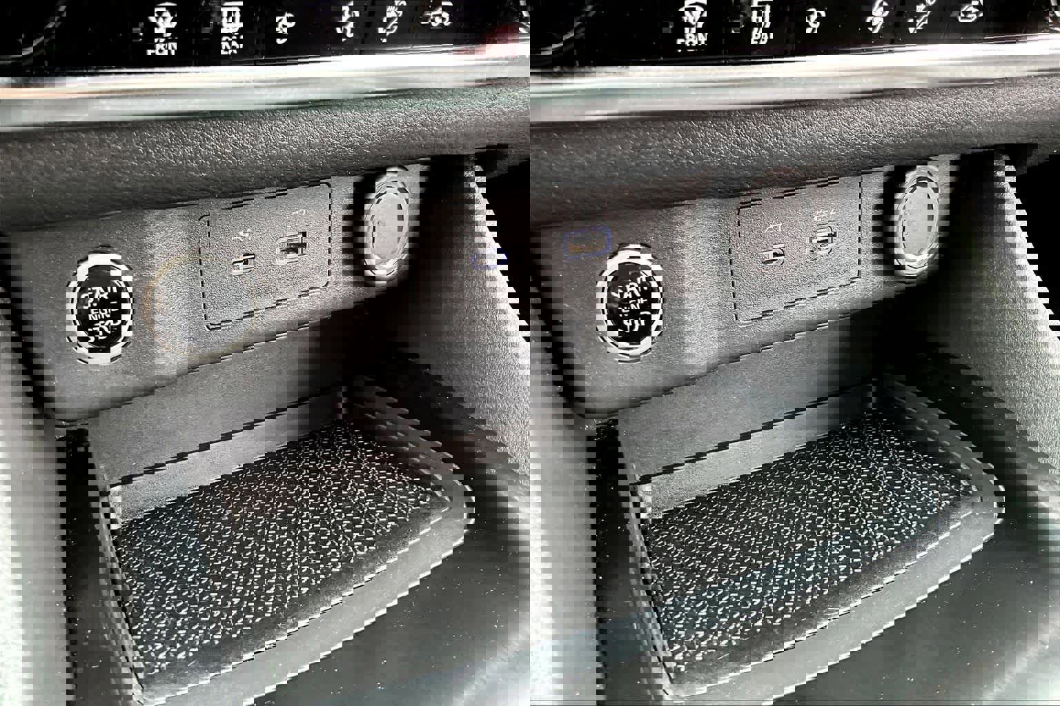 Used 2022 Nissan Rogue SV image 33