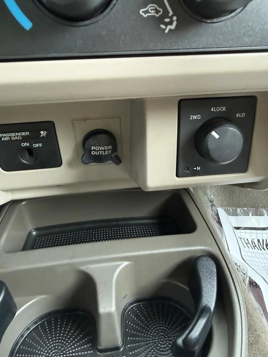 Used 2005 Dodge Dakota SLT AWD/4WD image 17