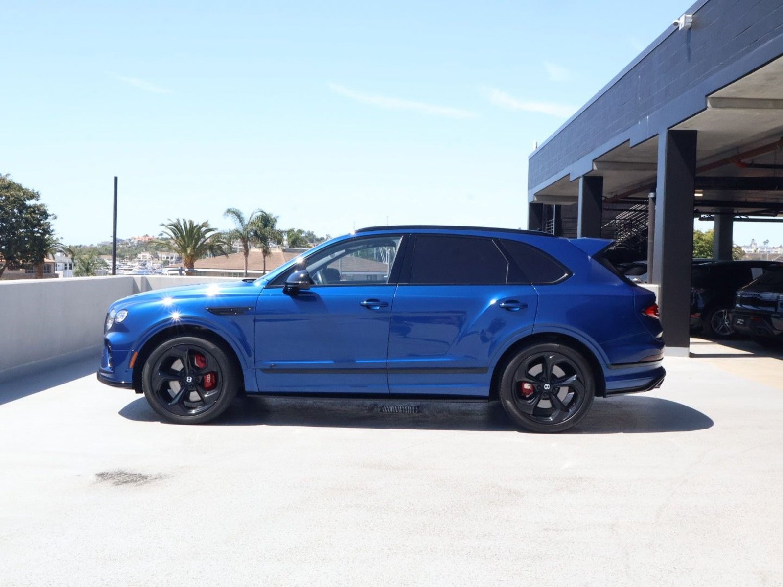 Certified 2022 Bentley Bentayga AWD/4WD image 6