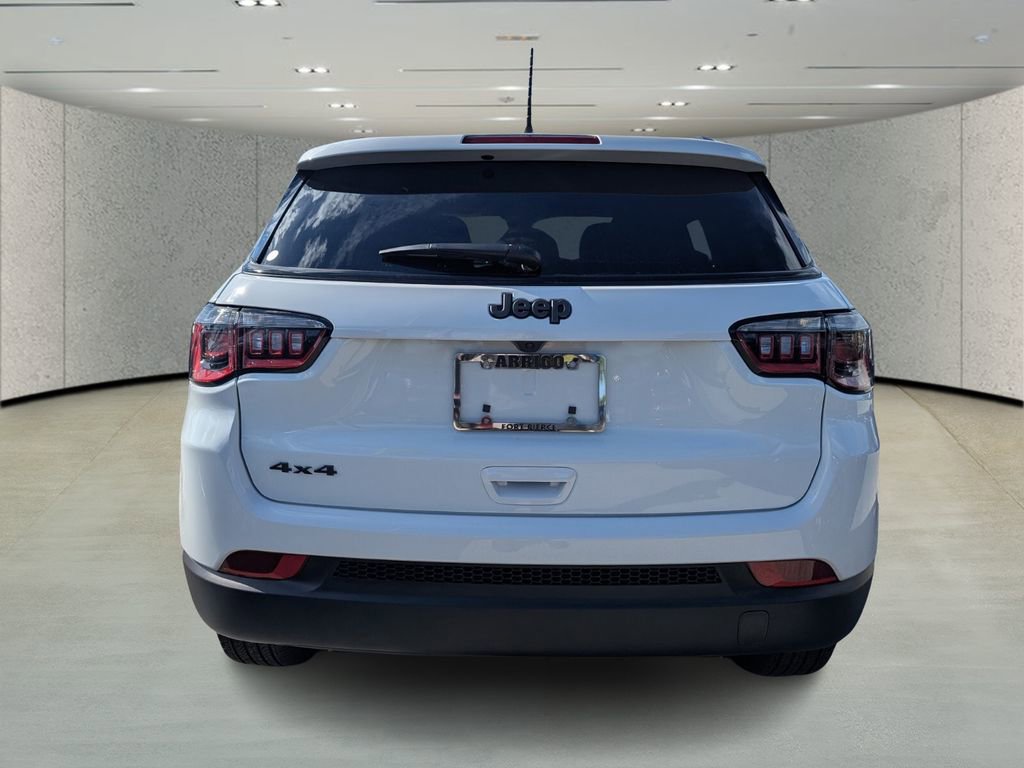 New 2026 Jeep Compass Latitude image 5