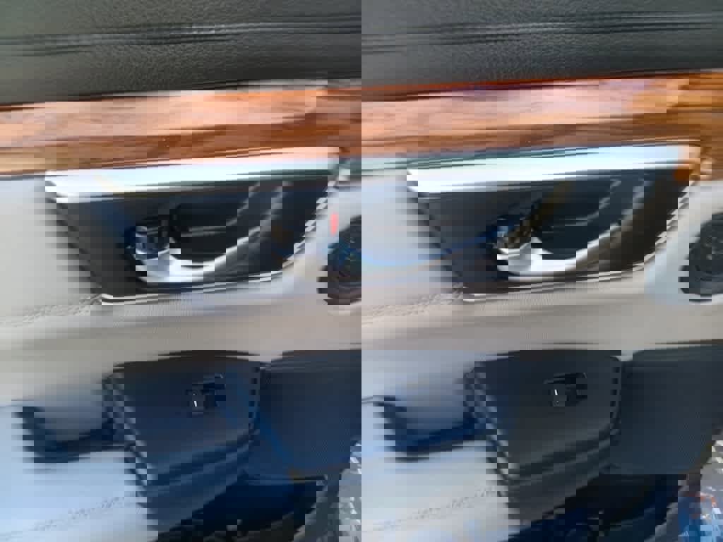 Used 2022 Honda CR-V Touring image 21