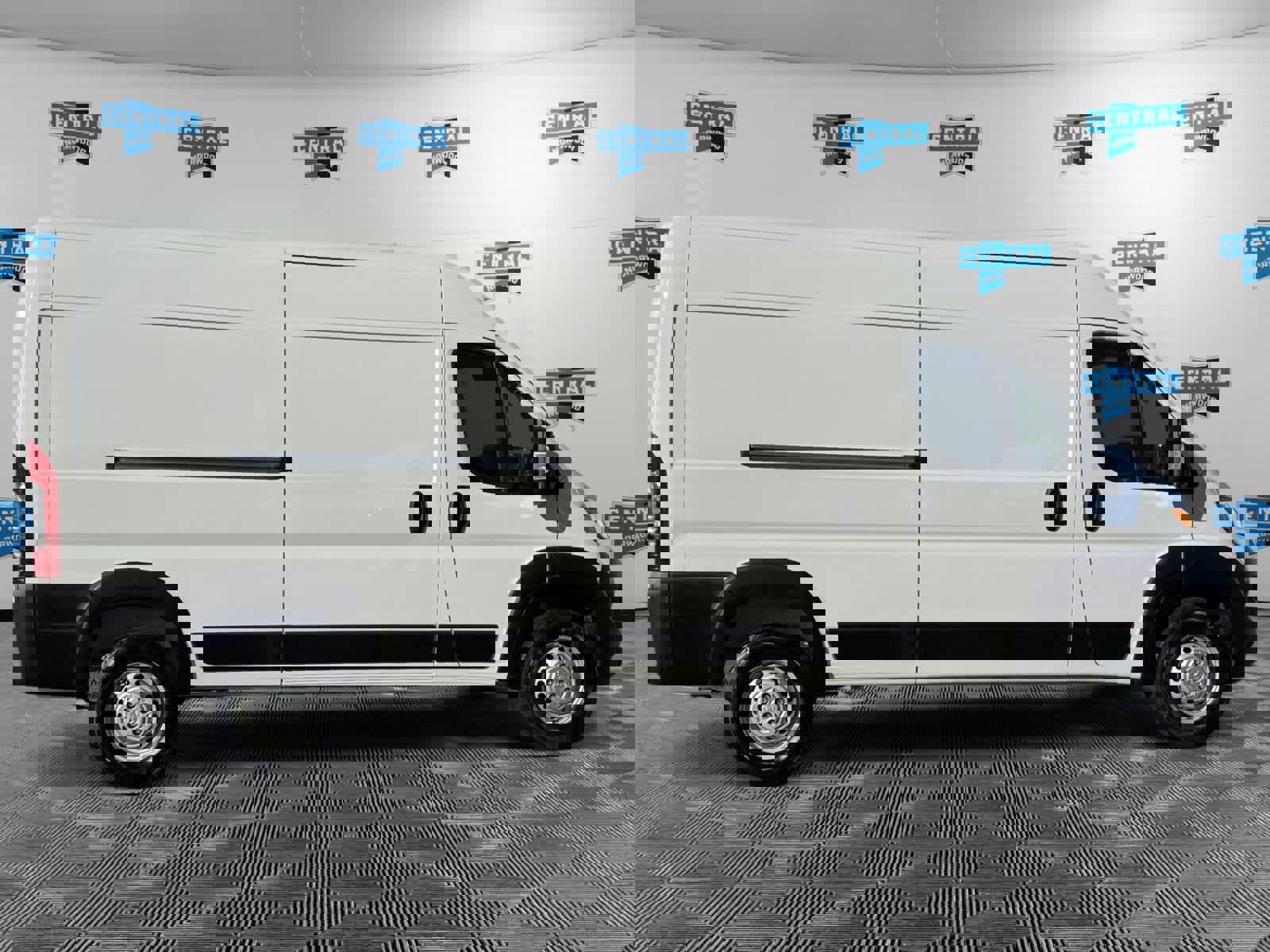 Used 2025 RAM ProMaster 2500 w/ Storage Group image 7