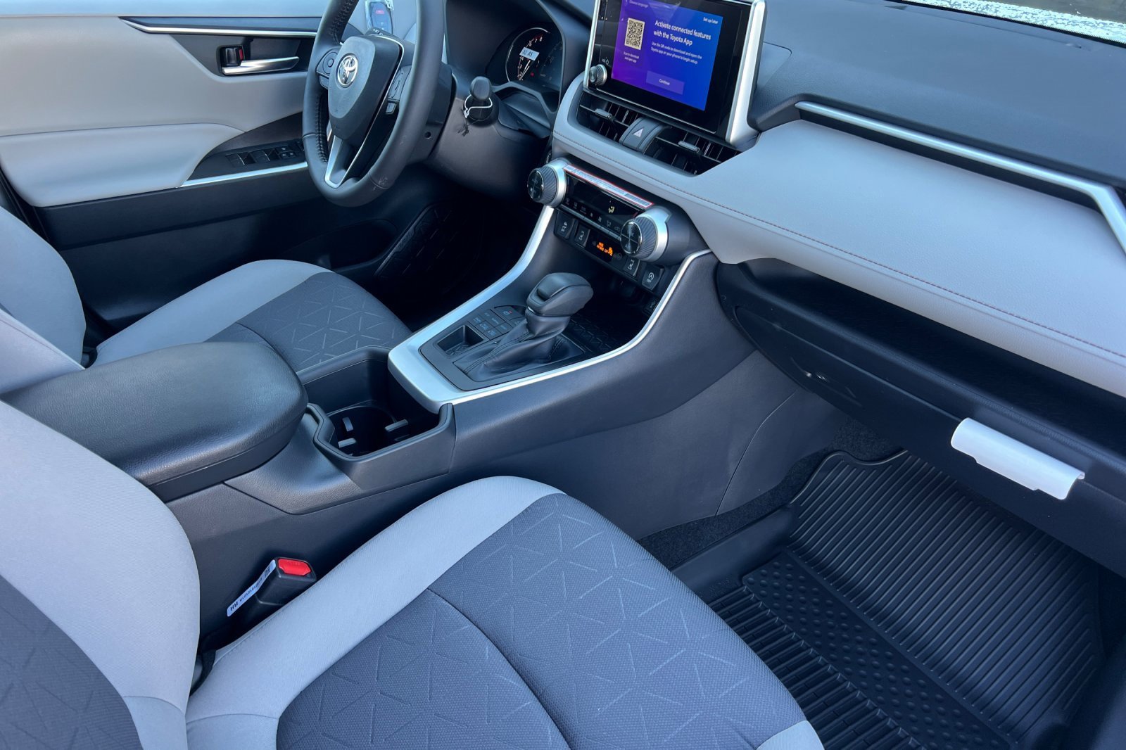 New 2025 Toyota RAV4 XLE w/ Weather Package image 13