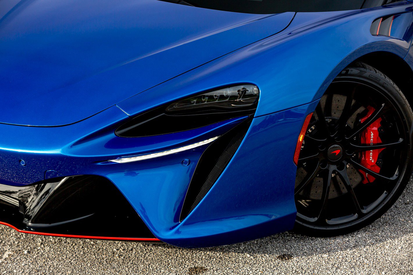 New 2025 McLaren Artura Spider image 19