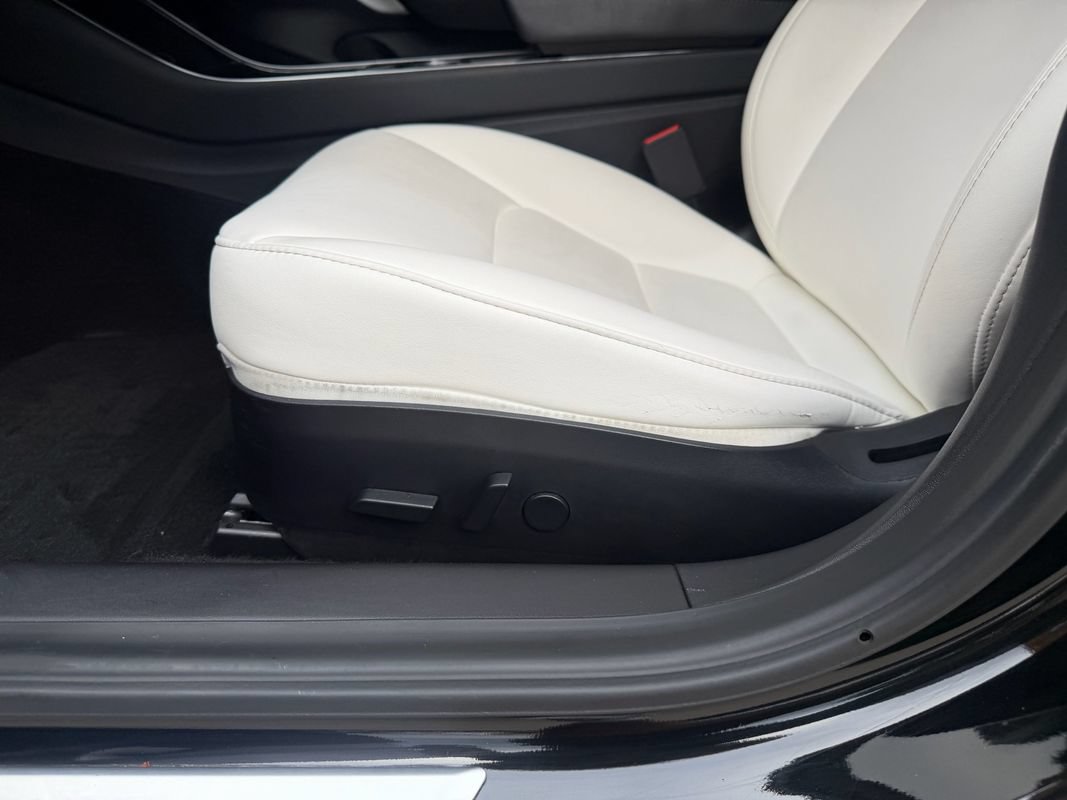 Used 2020 Tesla Model 3 Long Range AWD/4WD image 26