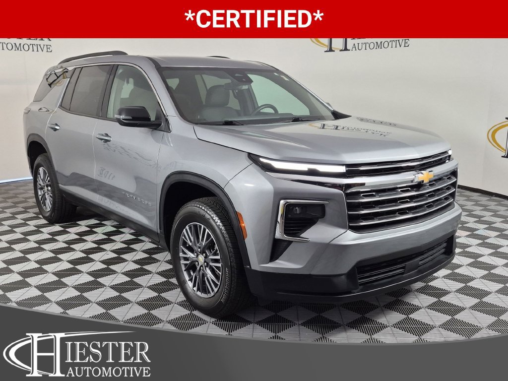 Used 2025 Chevrolet Traverse LT