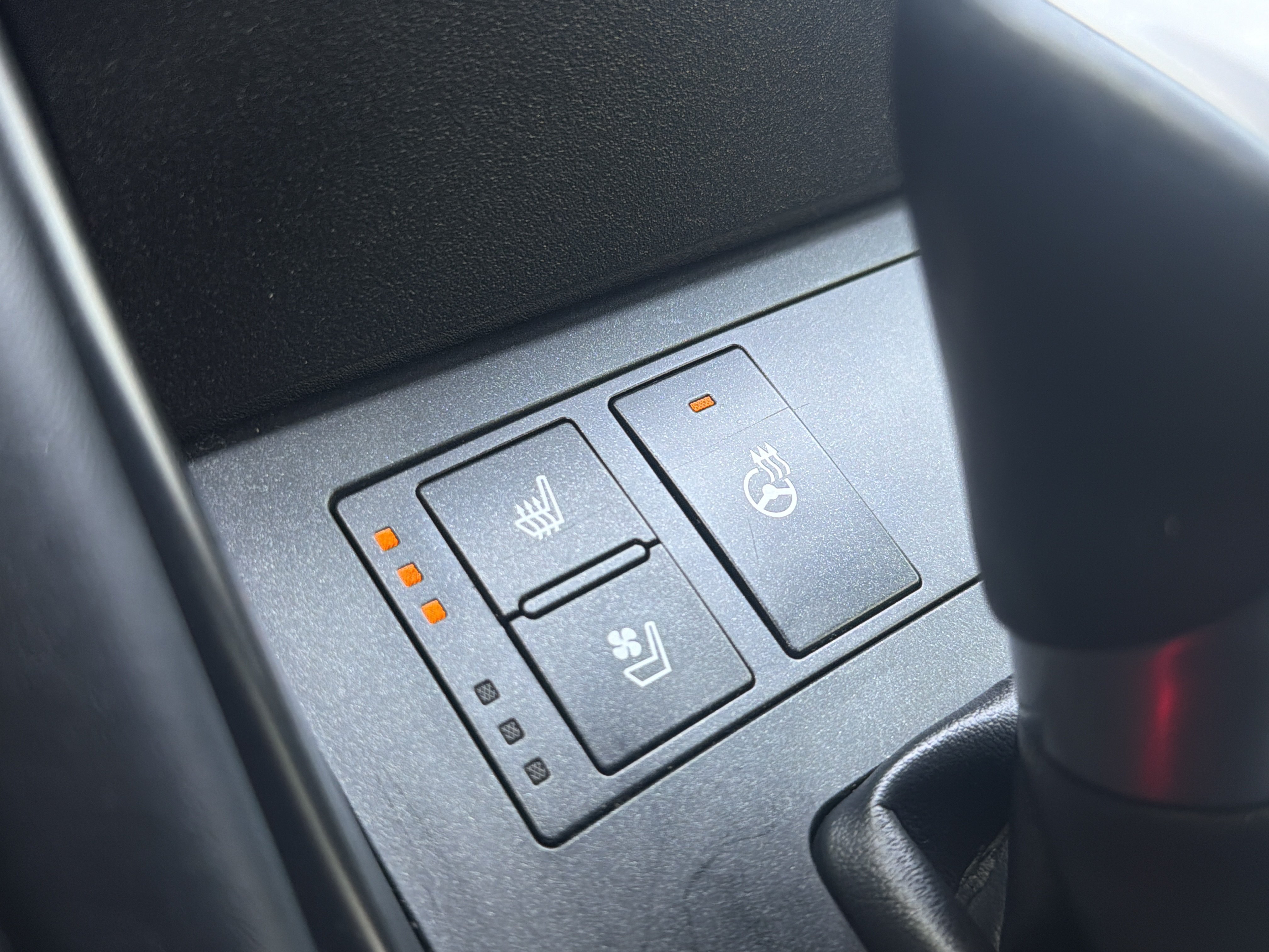 Used 2024 Lexus IS 300 w/ Premium Package RWD image 29