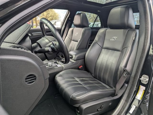 Used 2022 Chrysler 300 S RWD image 28