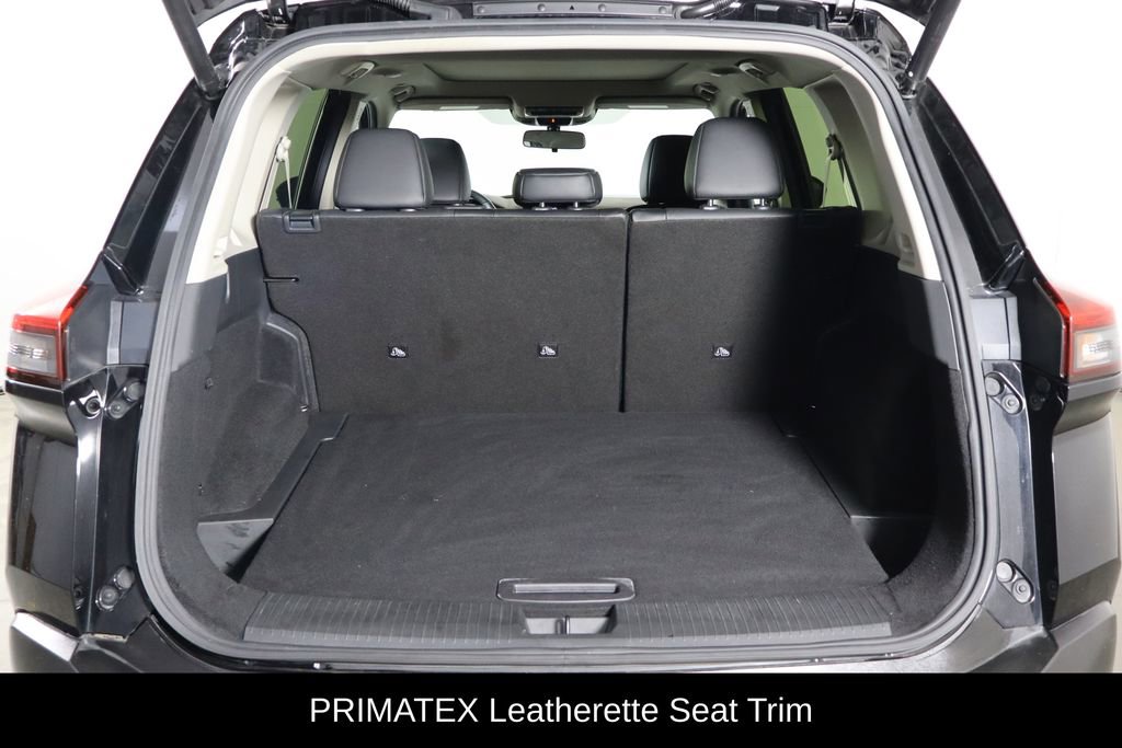 Used 2023 Nissan Rogue SV w/ SV Premium B Package image 17